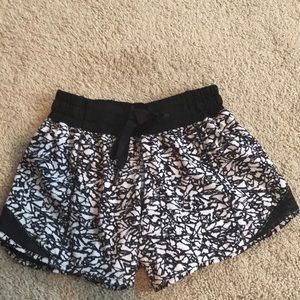 Lulu lemon size 2 shorts